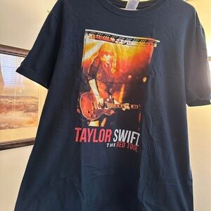Taylor Swift Black Graphic Tee - The Red Tour Size L